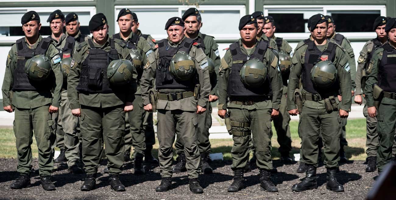 El presidente anticipó que se busca alcanzar 1.400 efectivos de las fuerzas federales. Crédito: Marcelo Manera
