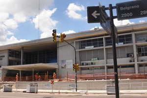 La fachada de la terminal está en plena transformación. Crédito: Mauricio Garín