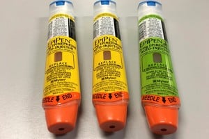 Jeringas de EpiPen. Crédito: Jim Bour / Reuters