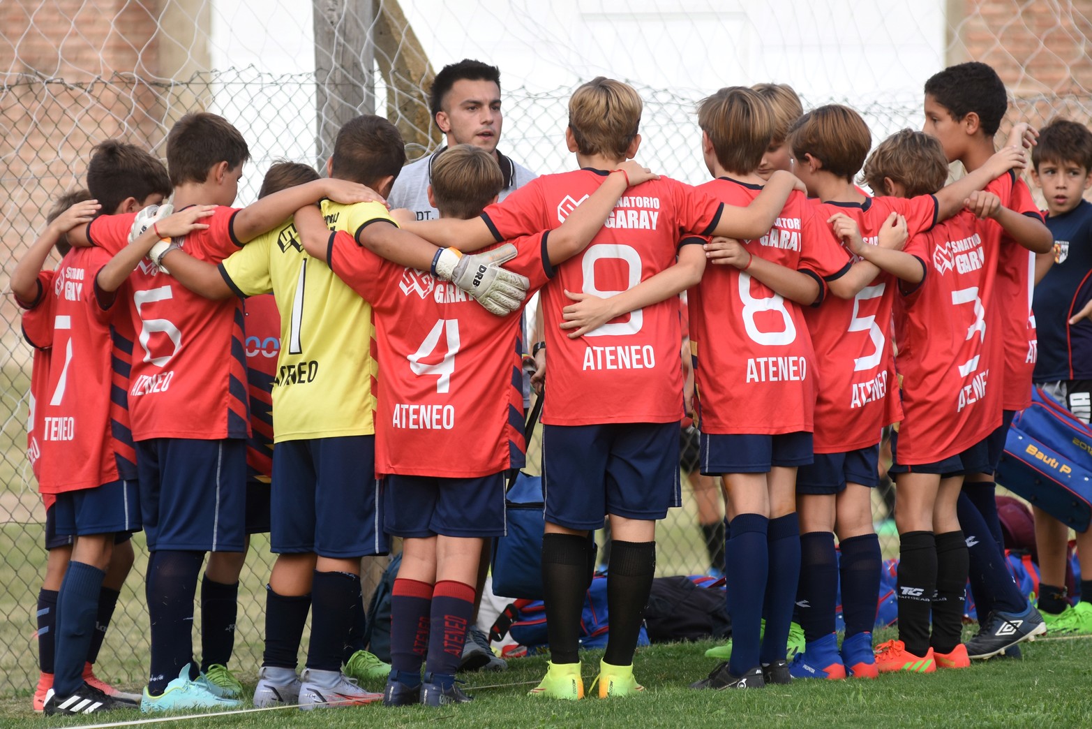 Se puso en marcha el torneo Tiburoncito de fútbol infantil que organiza El Quillá y que se desarrolla en las instalaciones que la institución posee en el Parque del Sur.