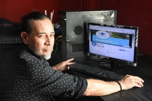 "La gente empezó a tomar conciencia de que puede ser protagonista, tomar cartas en el asunto y comprometerse más con la seguridad de su barrio", aseguró Cristian Acuña, presidente de la vecinal. Crédito: Luis Cetraro