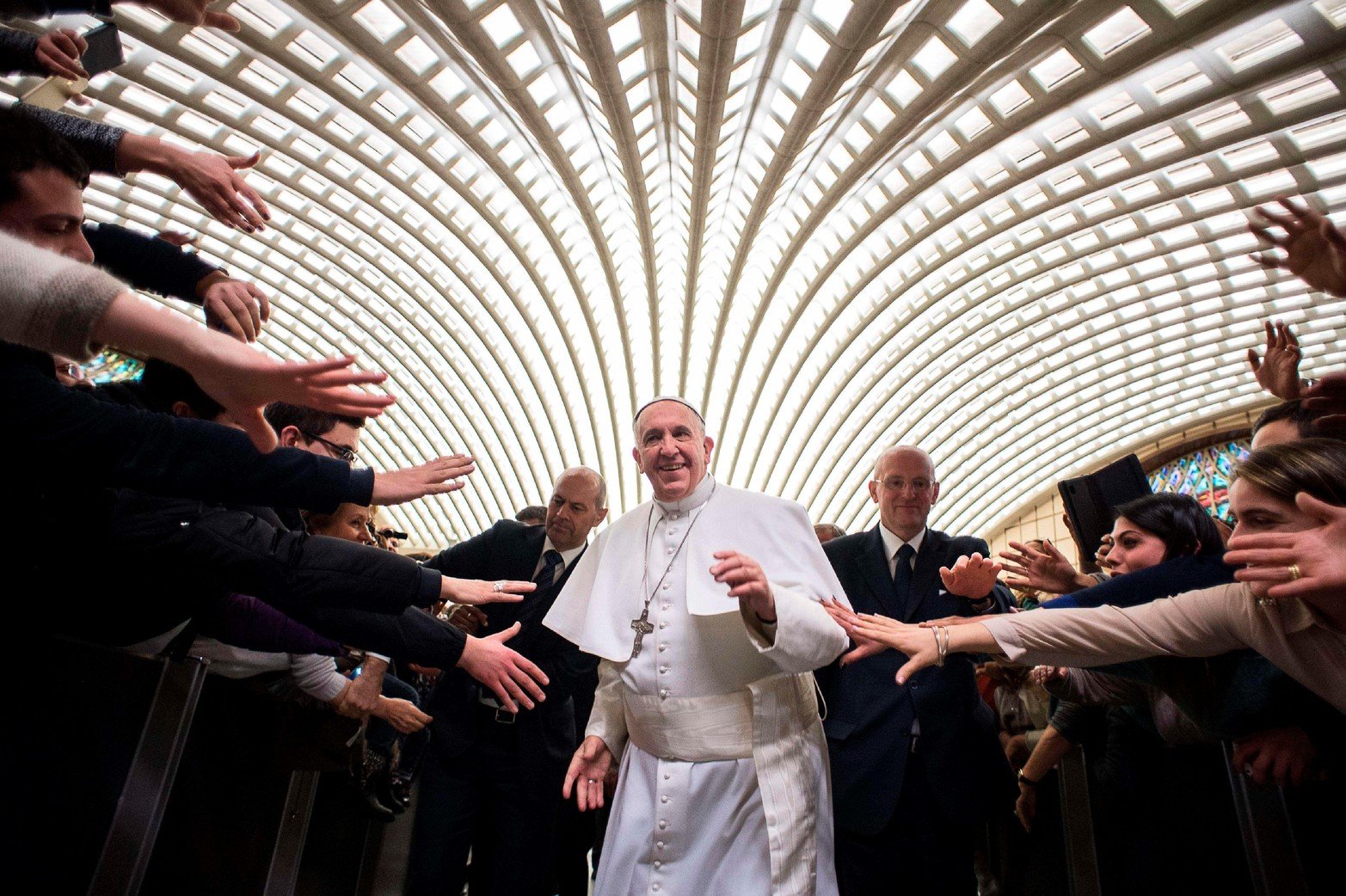 2015. El Papa Francisco asiste a una audiencia especial para la diócesis de Cassano allo Jonio en el Vaticano.
