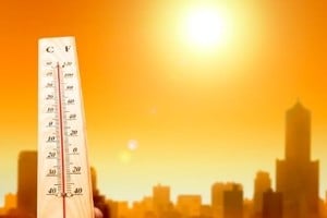 "Hasta diez grados por encima de lo normal" dice el SMN.