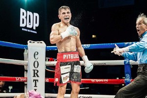 Tobías Reyes al momento del KO.