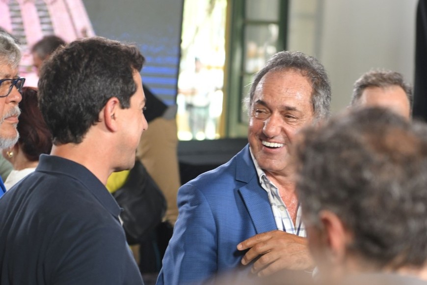Daniel Scioli, "Wado" de Pedro y Fernando "Chino" Navarro. Crédito: Télam