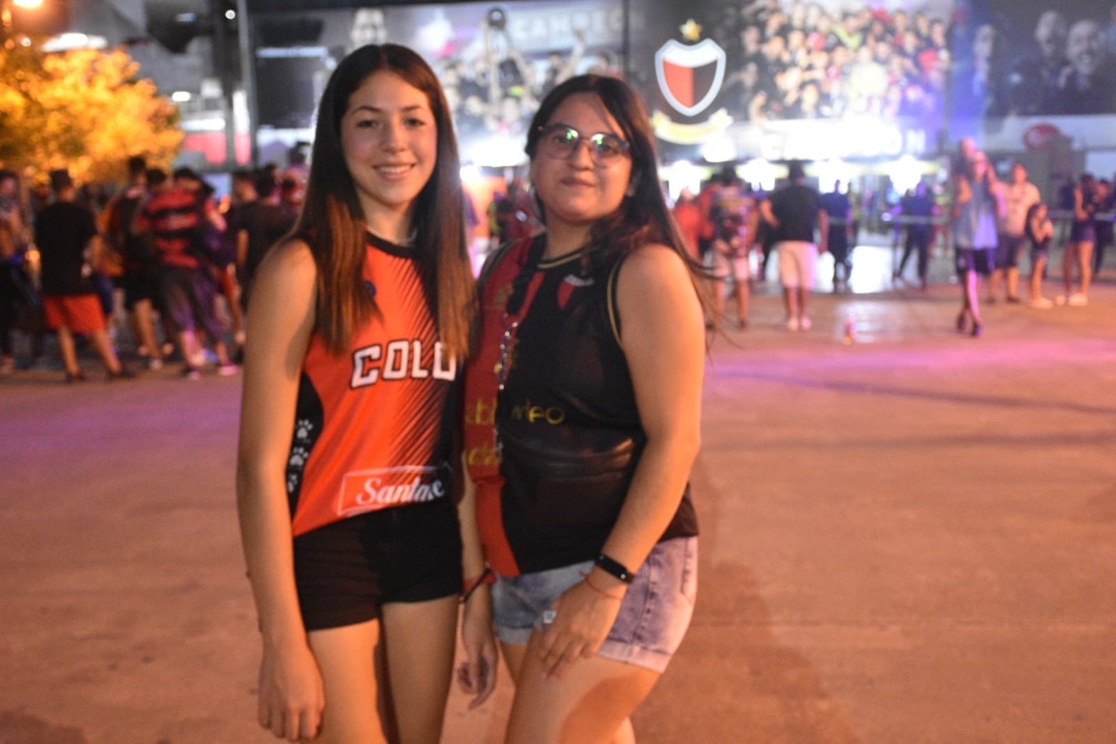 El Colón de Néstor Raúl Gorosito busca su primera alegría en el Cementerio de los Elefantes, desde las 21 de este lunes recibe al Newell's del "Gringo" Heinze.