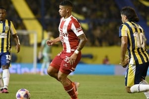 El Gigante de Arroyito fue sede de un partido repleto de imprecisiones. Crédito: Marcelo Manera