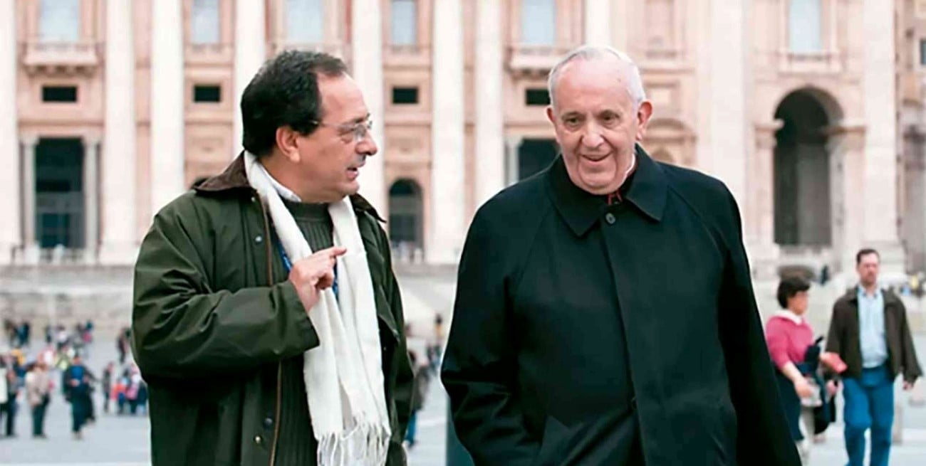 Sergio Rubin es periodista especializado en temas religiosos y cubrió más de una docena de viajes de Juan Pablo II, la elección de Benedicto XVI y de Francisco, durante los últimos cuarenta años.