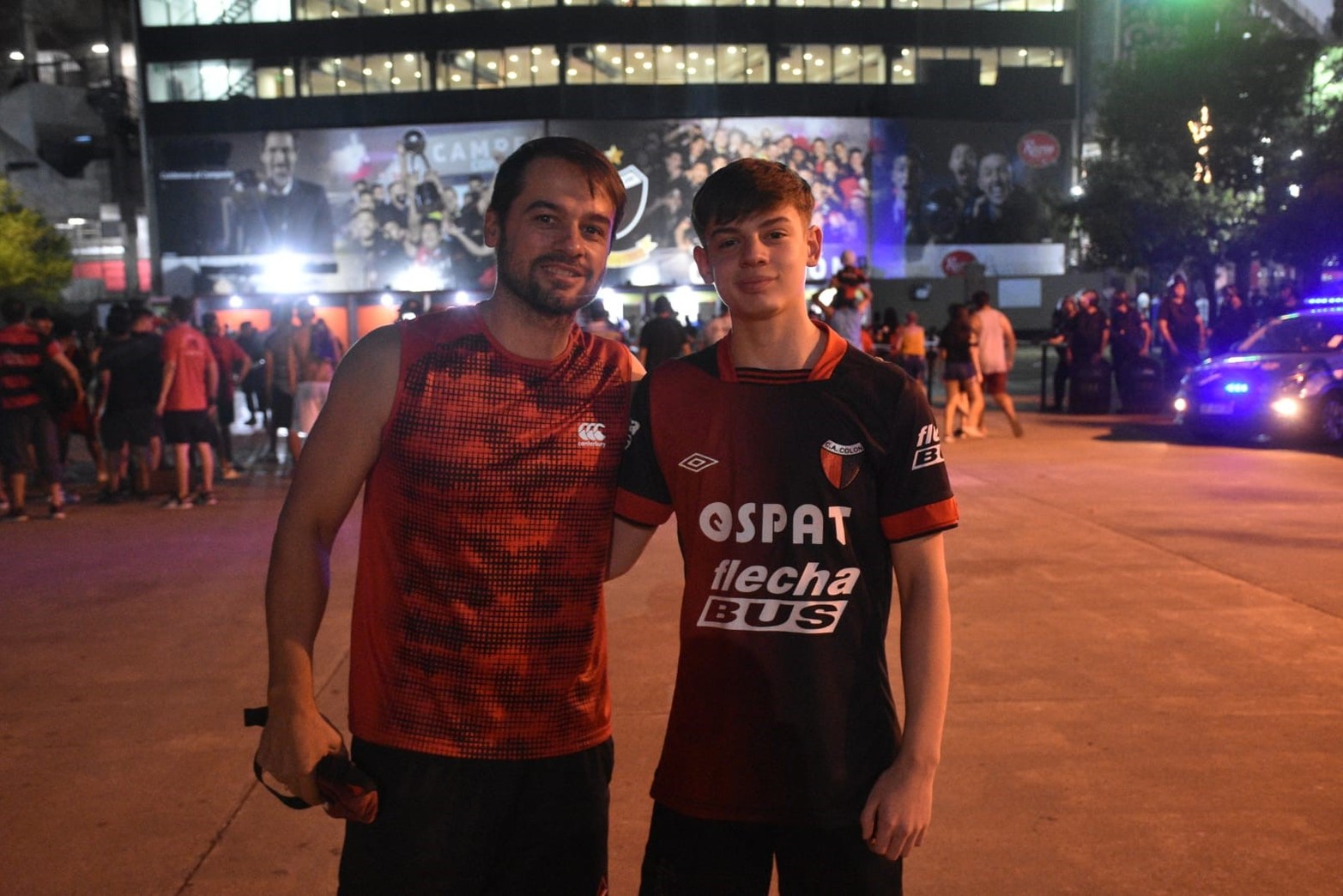 El Colón de Néstor Raúl Gorosito busca su primera alegría en el Cementerio de los Elefantes, desde las 21 de este lunes recibe al Newell's del "Gringo" Heinze.