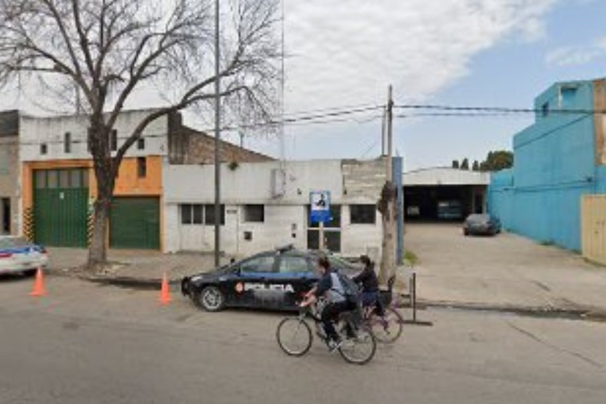 Frente de la comisaría 21°. Crédito: Google Street View