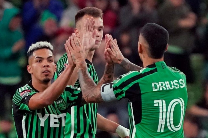 El argentino Sebastián Driussi marcó los dos goles del partido.