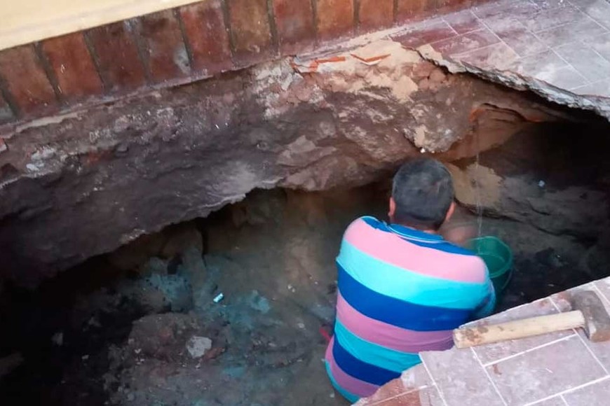 hundimiento y laguna en maria selva