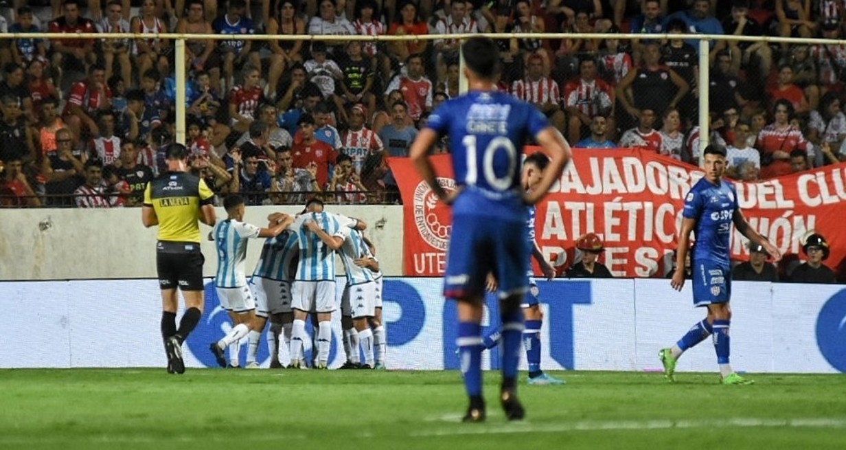 El equipo dirigido por Gustavo Munúa sufrió una nueva derrota en el campeonato. Crédito: Pablo Aguirre
