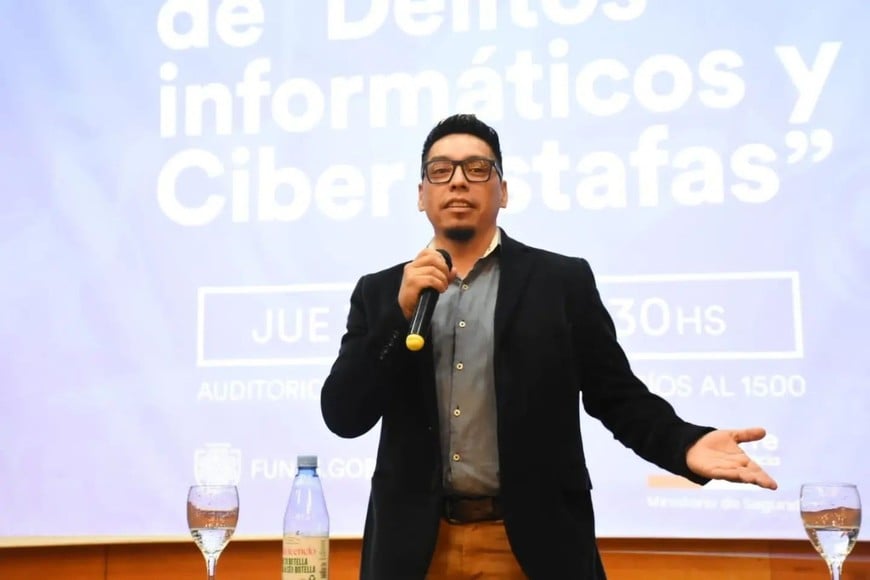 En el seminario realizado en Formosa, los investigadores fueron divididos en grupos y compitieron para resolver casos reales.