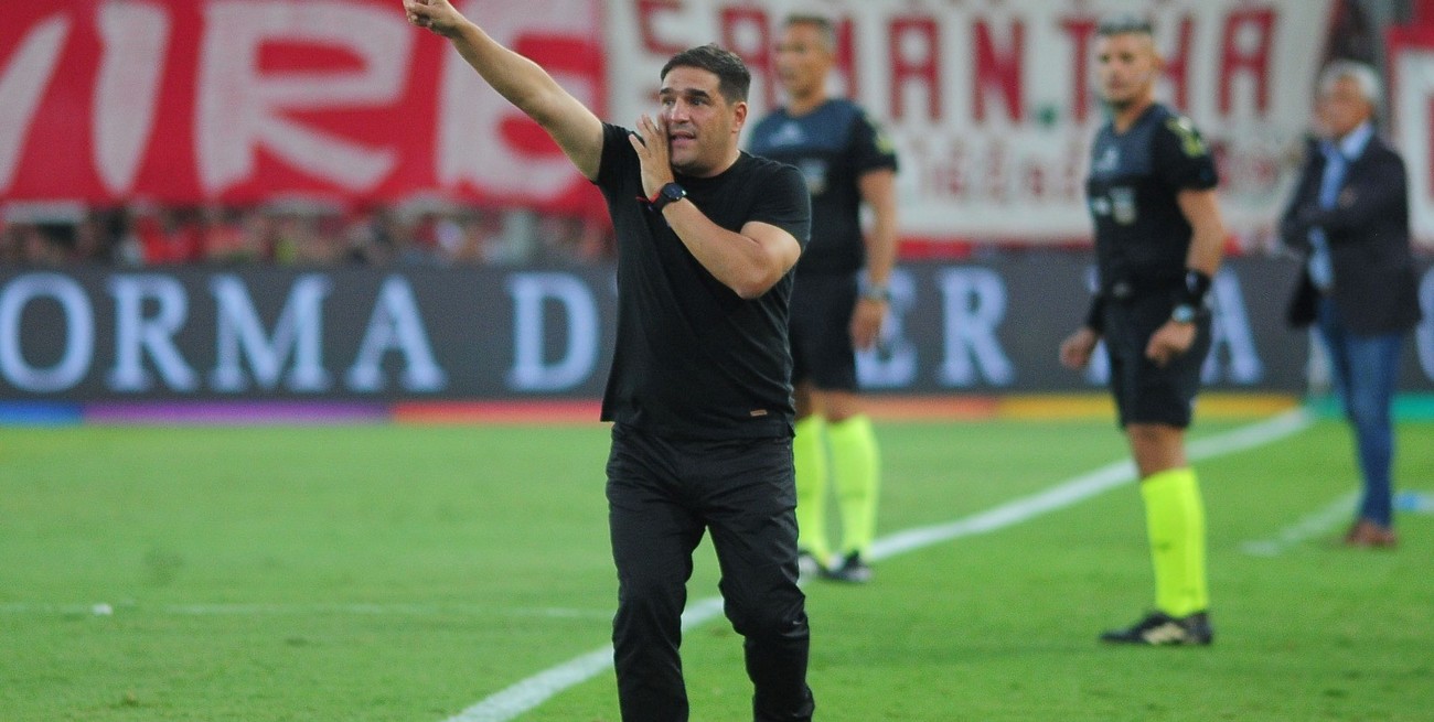 Luego del empate ante Colón, Independiente se quedó sin entrenador