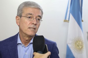 Walter Agosto, ministro de Economía.