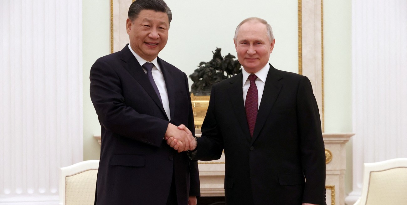 China pide "pragmatismo" sobre Ucrania y pregona la paz, sin alejarse de Rusia