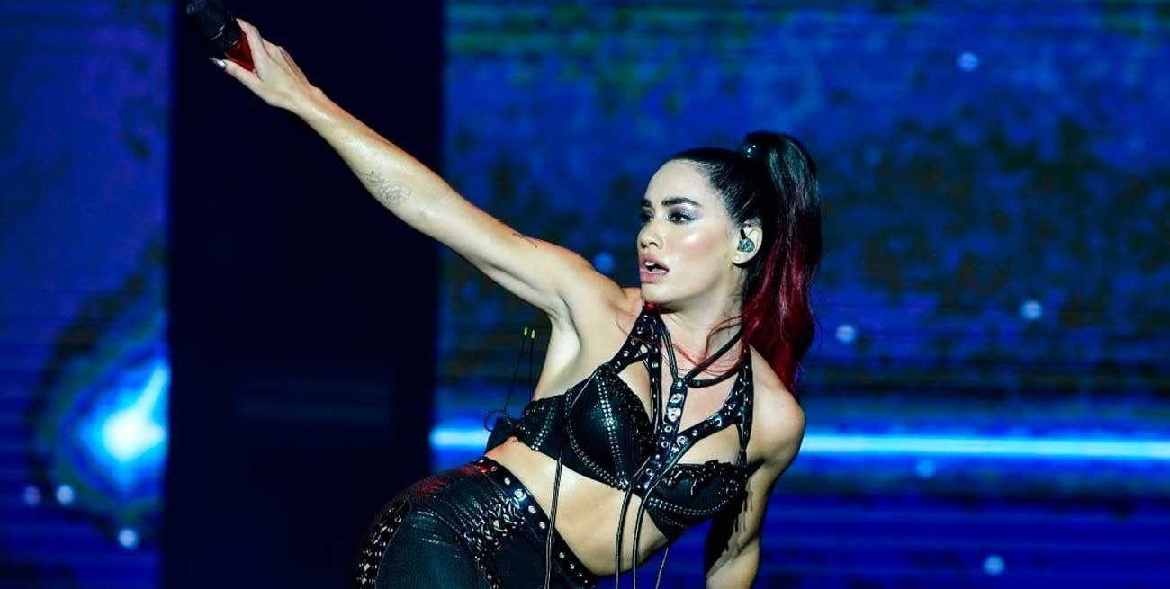 Video: así fue el multitudinario show de Lali con Daniela Mercury en Uruguay