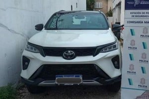 Uno de los autos robados durante la madrugada del domingo.