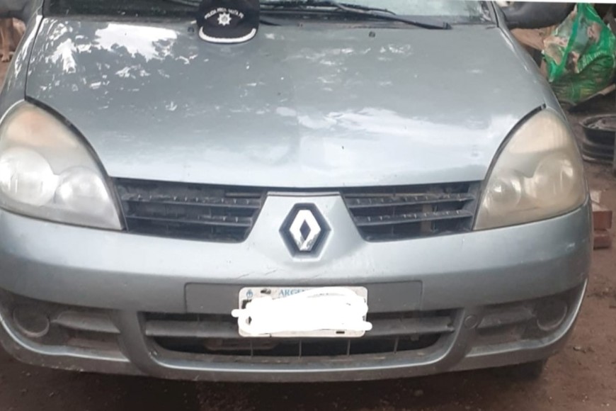 El vehículo secuestrado.