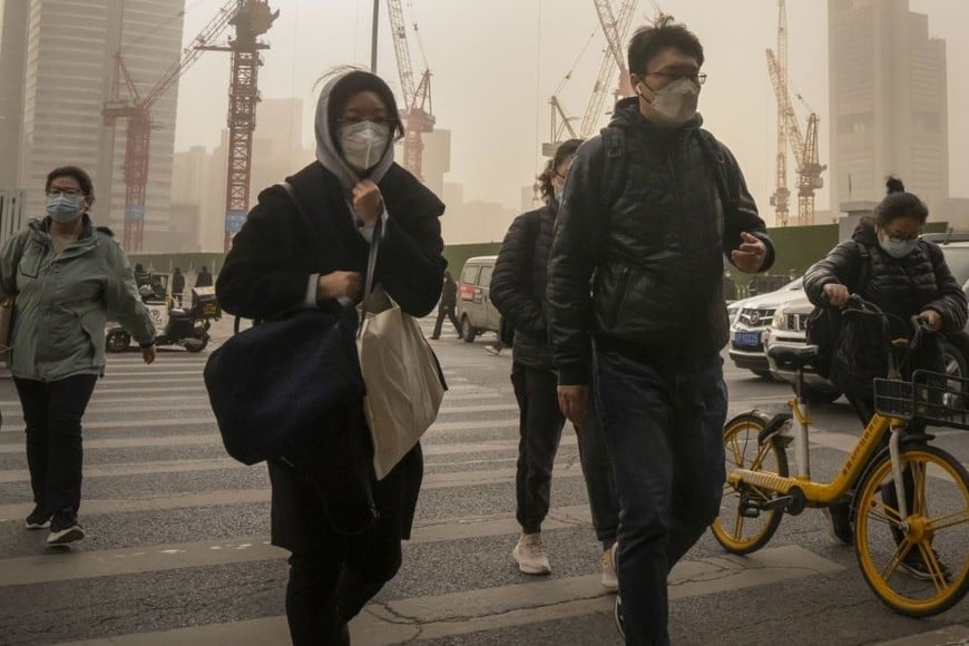 Las autoridades advirtieron a la población de que redujera sus actividades al aire libre