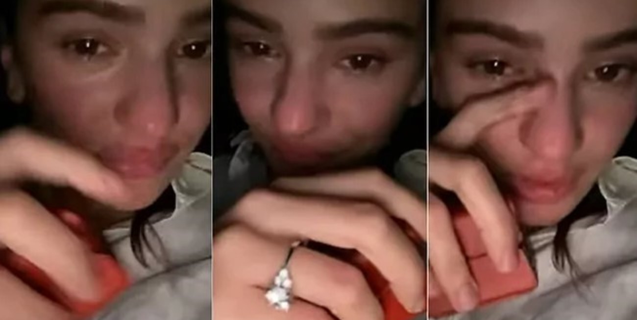 Video: Rosalía mostró entre lágrimas un gran anillo de compromiso