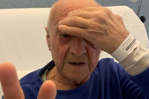 El paciente de 83 años, que era ciego, recuperó la visión.