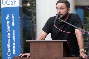 Vigo Gasparotti invitó a los jóvenes a que sean "leales a sí mismos" y no abandonen los estudios. Crédito: UCSF