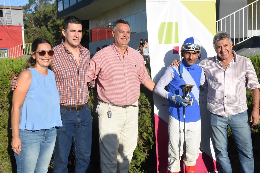 Las Flores Especial Iniciación premios