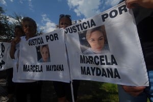 "Pedimos perpetua, que se pudra en la cárcel y sin privilegios", dijo Natalia, una de las hermanas de la víctima. Crédito: Mauricio Garín.