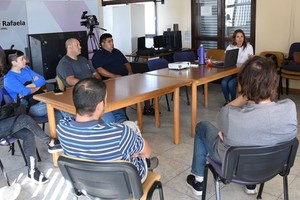 A su vez, se buscó conocer los productos y servicios que ofrecen los emprendimientos locales y las características, como así también las dificultades y desafíos que se les presentan.