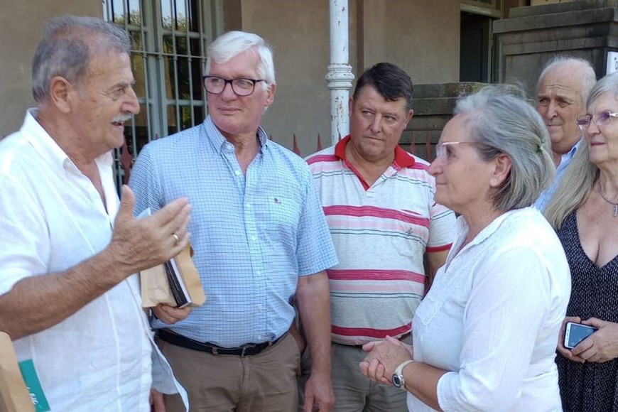 Rohrmann agregó que la visita al museo tenía como condimento recorrer el sector de maquinarias, dado que es un aficionado de los tractores. “El colecciona tractores en Fossano (Piemonte). Ferrero además es técnico especialista en horticultura y socio de ISES (Italian Senior Expert Service)”.