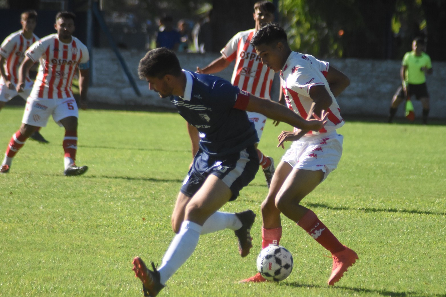 En la liga Santafesina de fútbol, Unión de visitante le ganó 2 a 1 a La Salle
