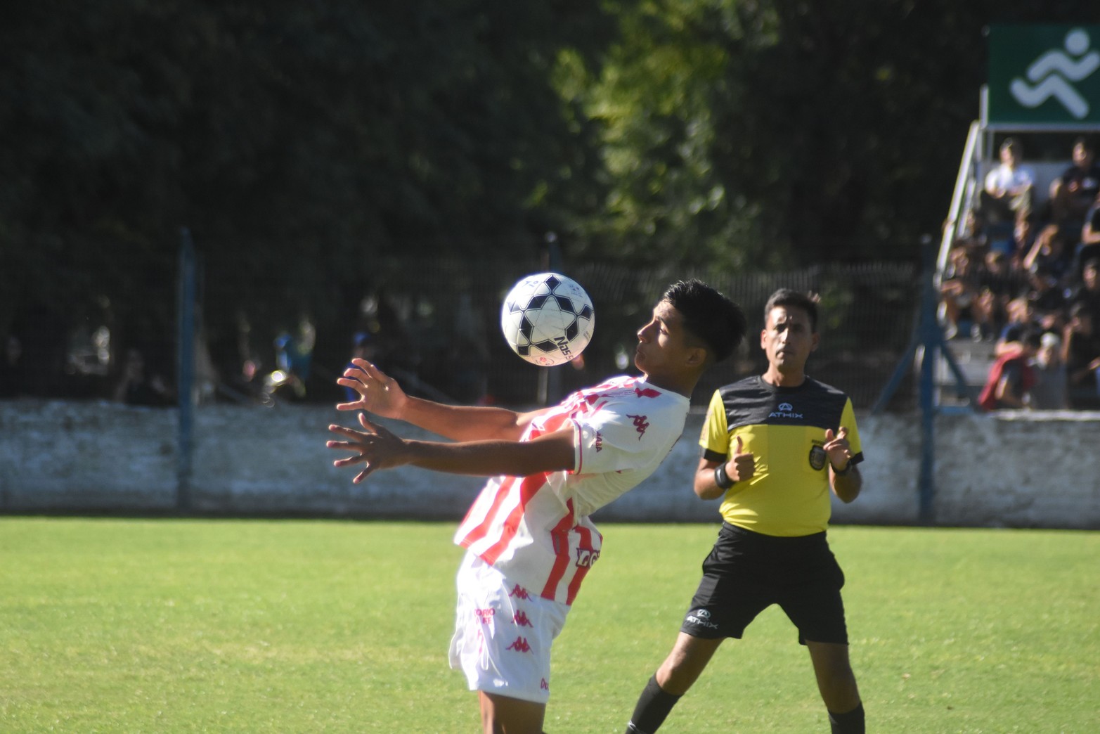 En la liga Santafesina de fútbol, Unión de visitante le ganó 2 a 1 a La Salle