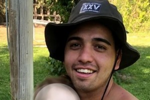 El joven había ido a cenar con sus compañeros de trabajo el día 31