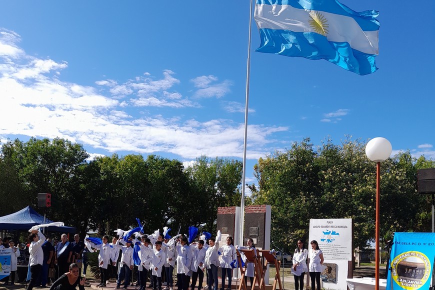 Con una mezcla de orgullo y dolor recordamos Malvinas.