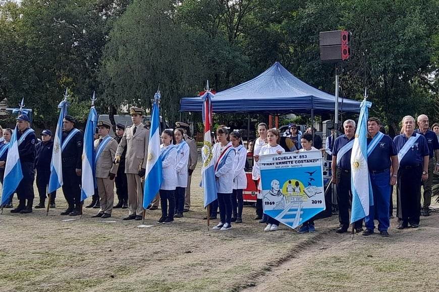 Lo artístico estuvo a cargo de alumnos de la escuela anfitriona.