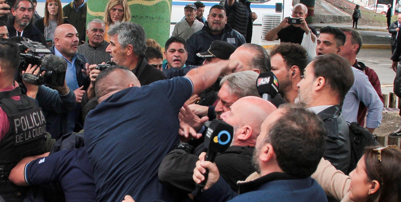 Berni denunciará a quienes lo golpearon en la protesta de colectiveros
