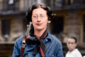 Simone Weil (1909-1943). Filósofa, activista política y mística francesa fallecida en Inglaterra, a los 34 años, a causa de la tuberculosis. Formó parte de la Columna Durruti en las filas republicanas (foto), durante la Guerra Civil Española, a la vez que perteneció a la Resistencia Francesa contra el nazismo en la Segunda Guerra Mundial.