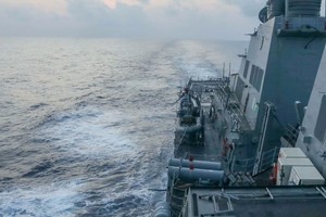 El envío del destructor estadounidense se produce en medio de una escalada de tensiones entre China y Estados Unidos. Créditos: U.S. Navy/Reuters