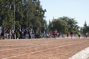 Juegos Santafesinos es un programa deportivo y educativo impulsado por la Secretaría de Deportes del Ministerio de Desarrollo Social del Gobierno de la Provincia de Santa Fe, con la colaboración del Ministerio de Educación, orientado a niñas, niños y jóvenes de 12 a 18 años de edad.