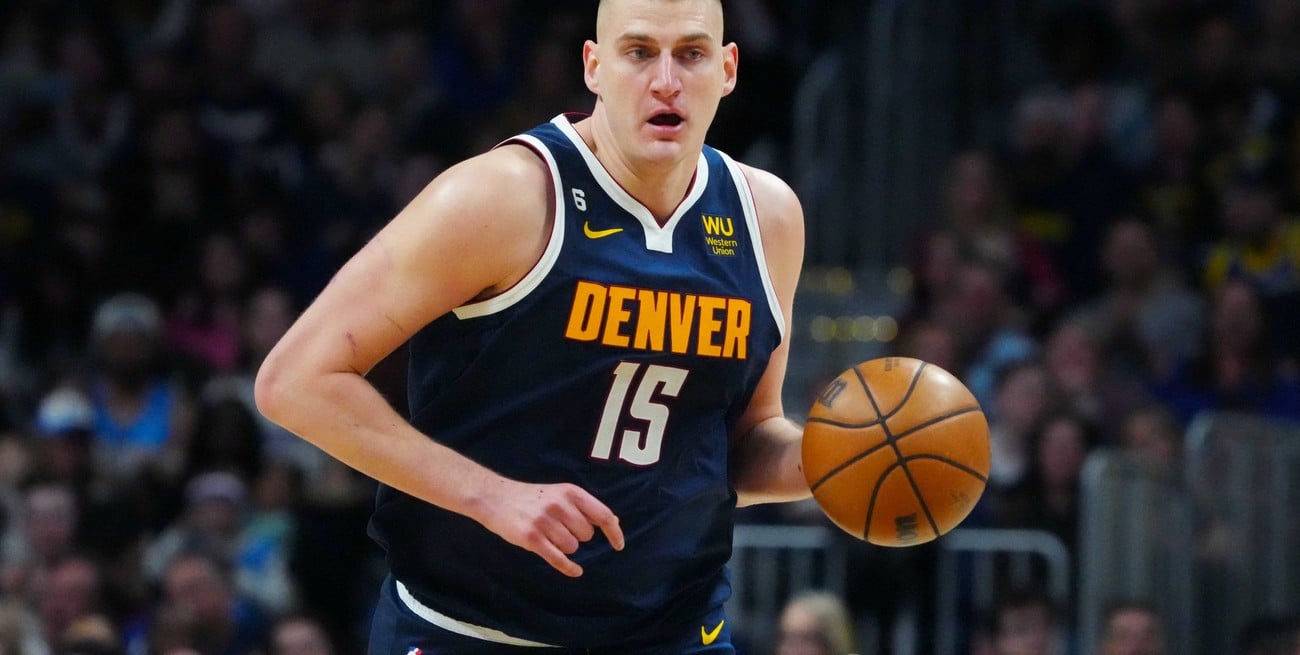 Nikola Jokic y sus Denver Nuggets buscan el primer anillo. Crédito: Ron Chenoy-USA TODAY Sports