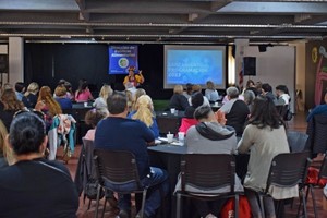 Los espacios de encuentro, formación y capacitación destinados a las organizaciones comunitarias que prestan asistencia alimentaria, acompañándolas y promoviendo su vinculación con otros procesos de desarrollo