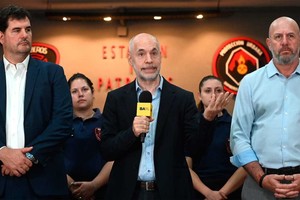 Larreta encabezó un acto junto a bomberos de Buenos Aires.