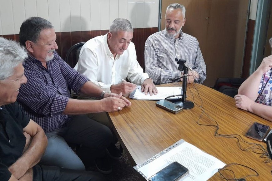 “La solicitamos al ente provincial y la trajimos, gracias a gestiones realizadas junto al senador Baucero, la comisión de turismo cinegético será la encargada de solventar los gastos para su puesta en funcionamiento”.