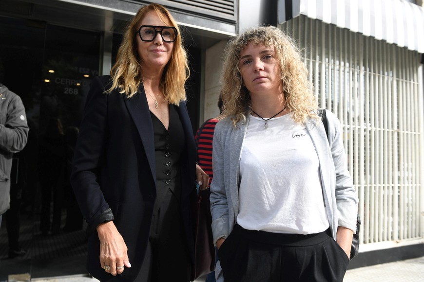 Florencia Marco junto a Andrea Lucangioli, su abogada. Créditos: Alejandro Santa Cruz.