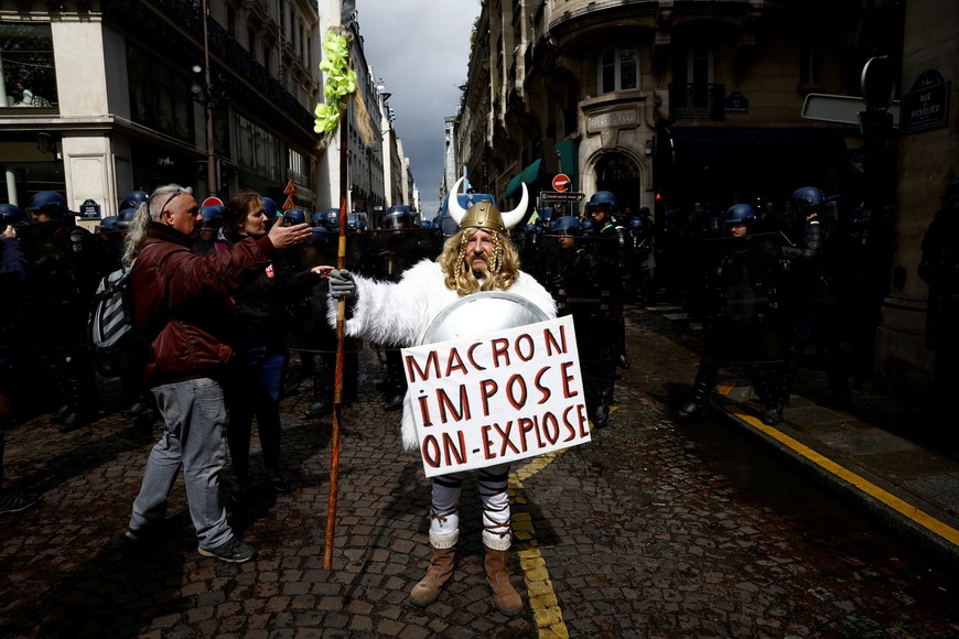 Macron como el eje del reclamo. Crédito: Stephane Mahe / Reuters