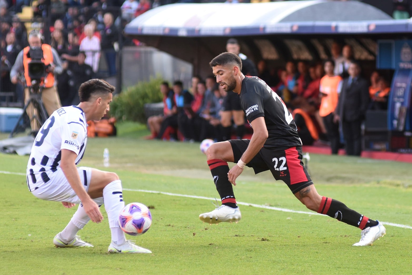 Colón y Talleres de Córdoba empataron 2 a 2 este jueves, por la undécima fecha de la Liga Profesional.