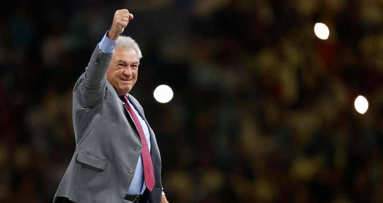 Nery Pumpido tras entregar la Copa del Mundo en Qatar. Crédito: Hannah Mckay / Reuters