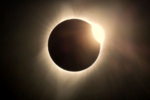 Parte del hemisferio sur serán testigos de un eclipse solar híbrido